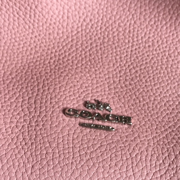 Women’s Coach Pebbled  leather tote . Silver tone  chain link handle. - Picture 9 of 16